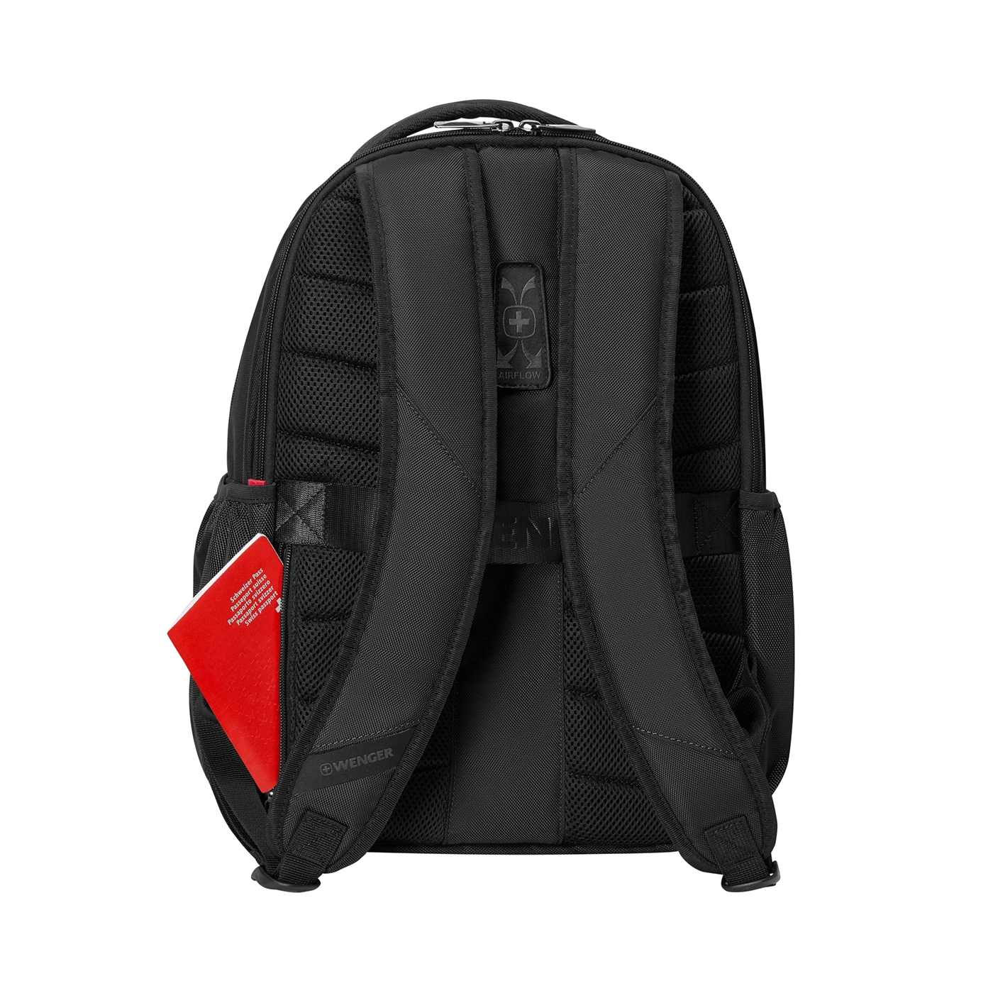 Schwarzer Rucksack mit rotem Pass in der Tasche. Wenger-Logo.